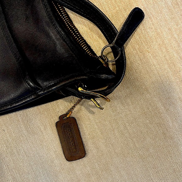 Vintage gorgeous Coach bag with embossed label, original leather tag,zipper pull - Picture 5 of 16